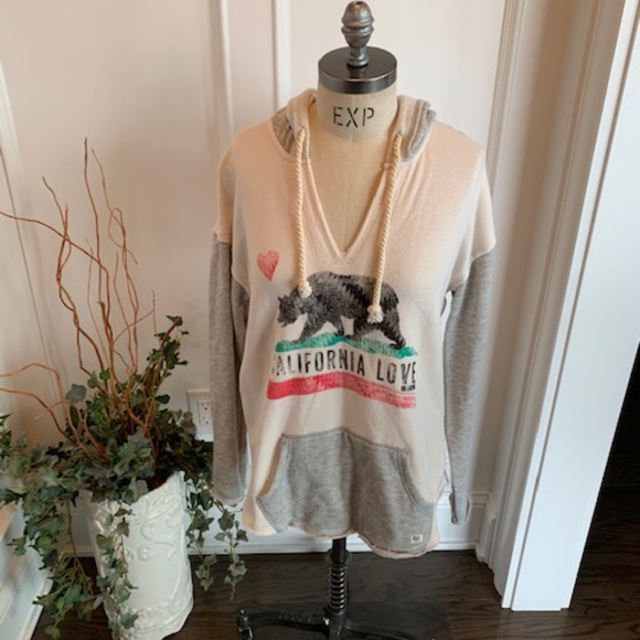 Billabong Tops - Billabong V-neck Hooded California Love Sweatshirt